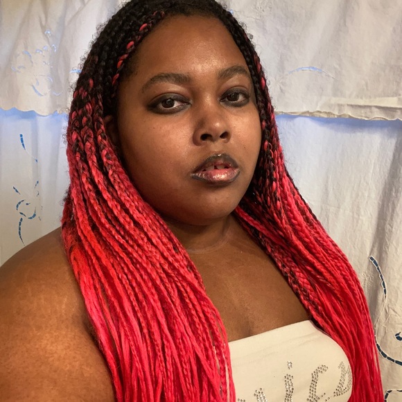 Meet your Posher, Alina - Picture 1 of 1